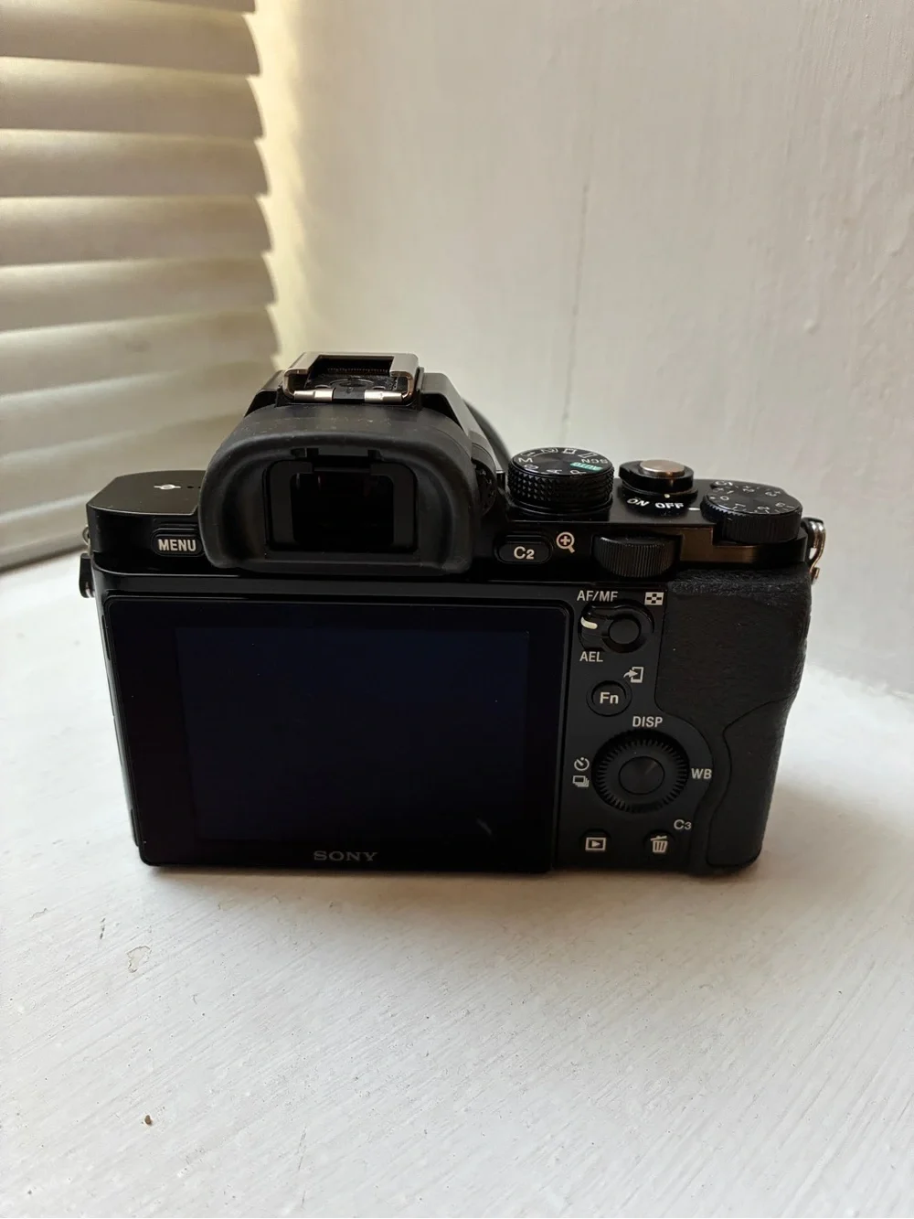 Sony Alpha a7 (Mark 1) Mirrorless Camera with 28mm-70mm f/3.5-5.6 OSS kit lens
